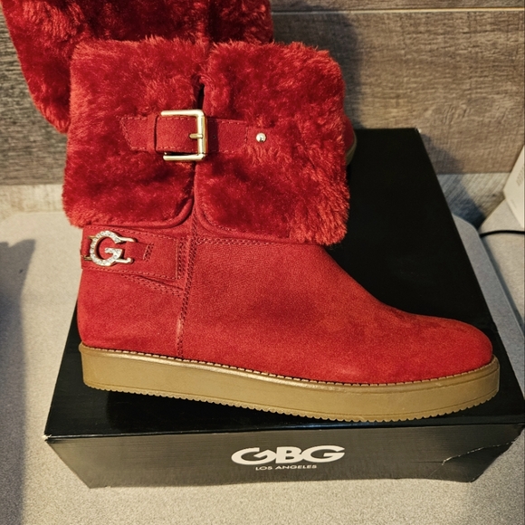 G By Guess red boots with faux fur and charm size 6 - Picture 4 of 9